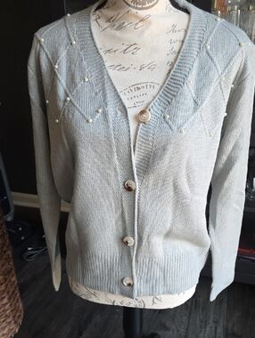 Women’s Pearl Embellished Light Gray Cardigan Sweater